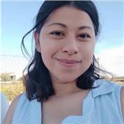 Dirigiría mis clases a personas adultas que tienen problemas con el idioma y necesitan fluidez para una conversación. 
Sería de inglés a español.
Persona muy dinámica a la hora de enseñar y compartir habilidades